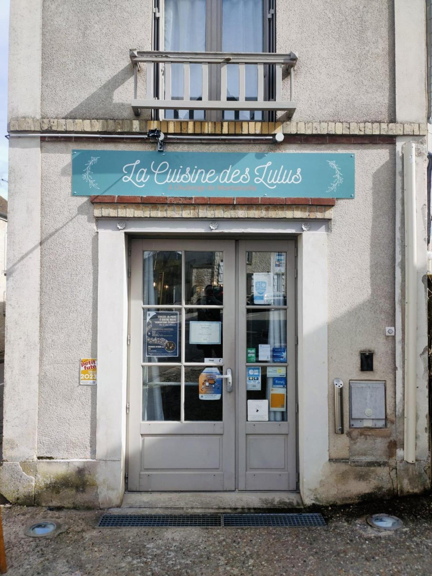 Hotel La Cuisine Des Lulus Montainville  المظهر الخارجي الصورة