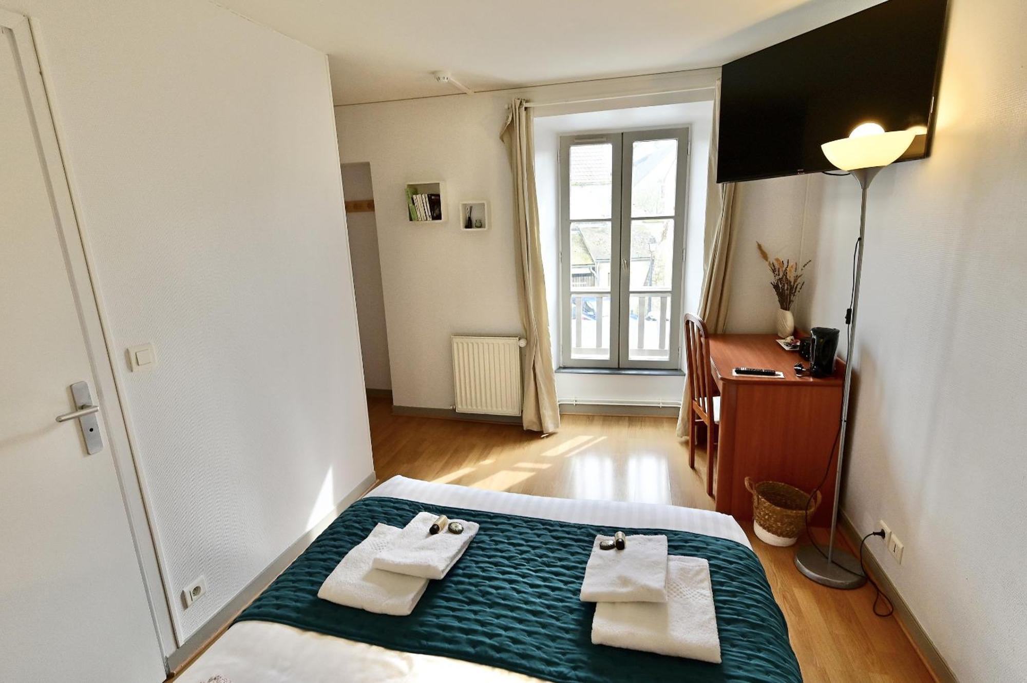 Hotel La Cuisine Des Lulus Montainville  المظهر الخارجي الصورة