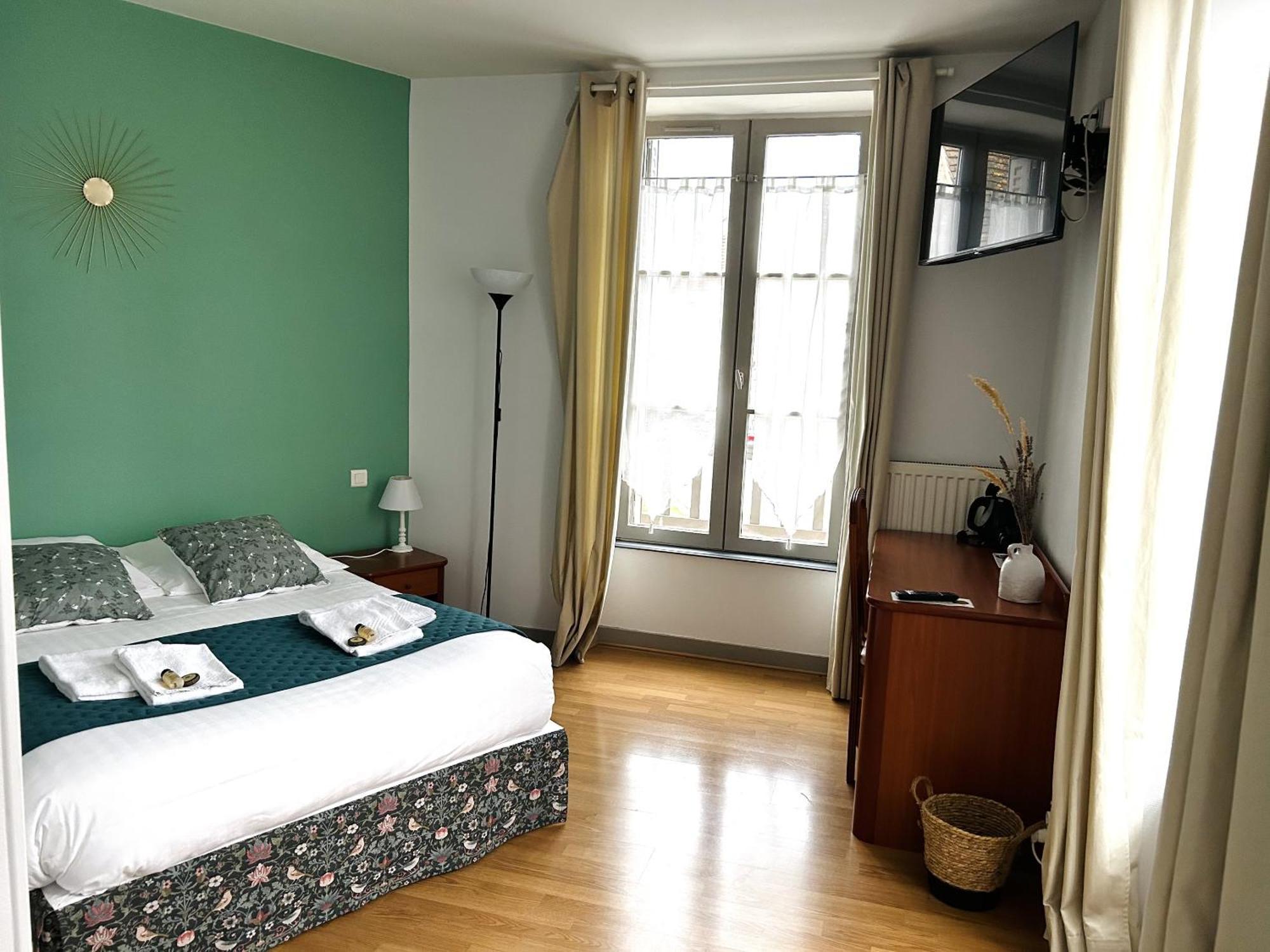 Hotel La Cuisine Des Lulus Montainville  الغرفة الصورة